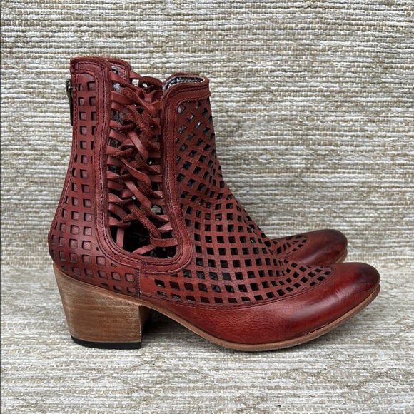 Freebird “Lazor” Bootie size 8 - Picture 5 of 15